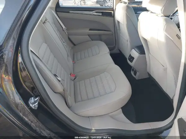 3FA6P0LU1JR250407 2018 FORD FUSION - Image 8