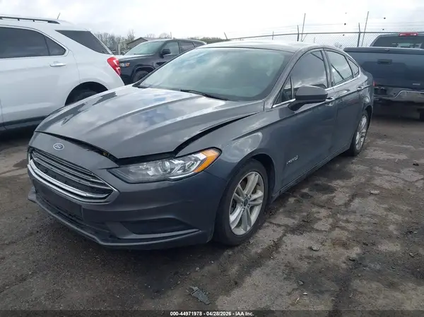 3FA6P0LU1JR250620 2018 FORD FUSION - Image 2