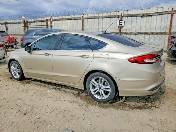 3FA6P0LU1JR257146 2018 FORD FUSION - Image 2