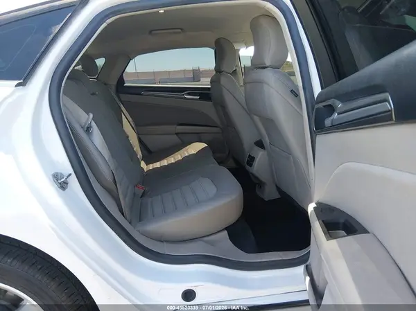 3FA6P0LU1JR261259 2018 FORD FUSION - Image 8