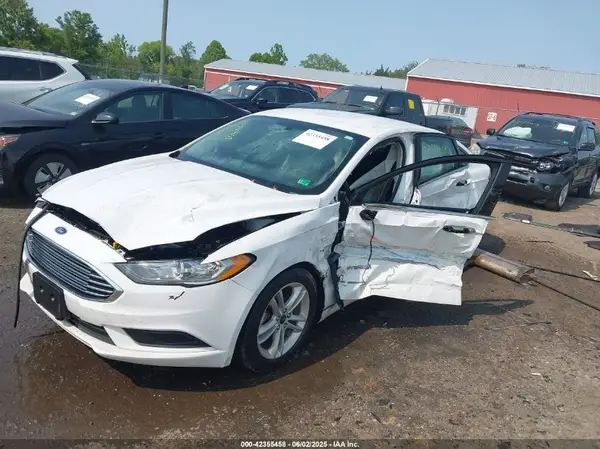 3FA6P0LU1JR266090 2018 FORD FUSION - Image 2