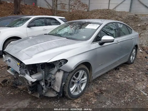 3FA6P0LU1JR266123 2018 FORD FUSION - Image 2