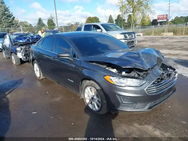 3FA6P0LU1KR112917 2019 FORD FUSION - Image 1
