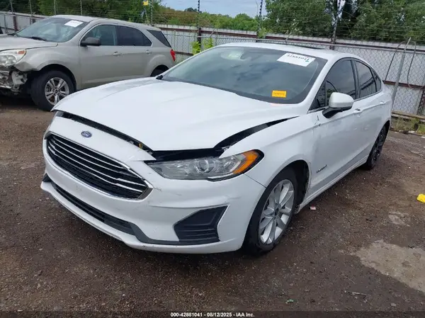 3FA6P0LU1KR119916 2019 FORD FUSION - Image 2