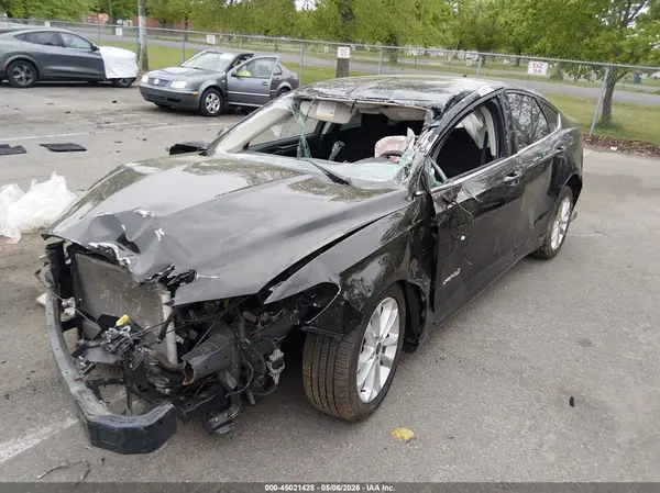 3FA6P0LU1KR126297 2019 FORD FUSION - Image 2