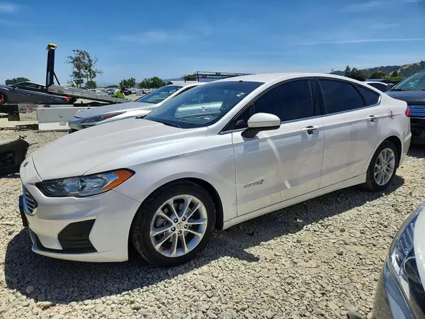 3FA6P0LU1KR136022 2019 FORD FUSION - Image 1