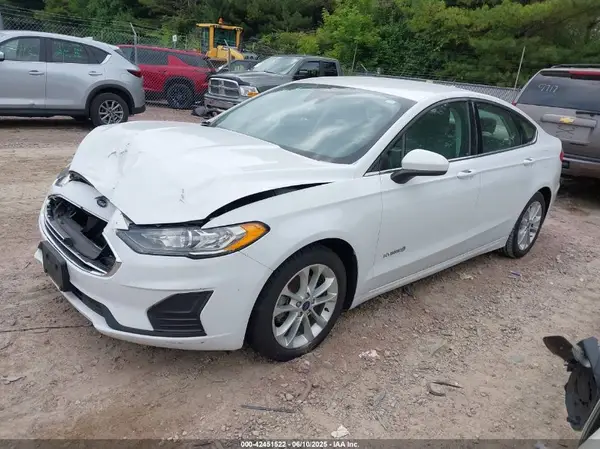 3FA6P0LU1KR137574 2019 FORD FUSION - Image 2