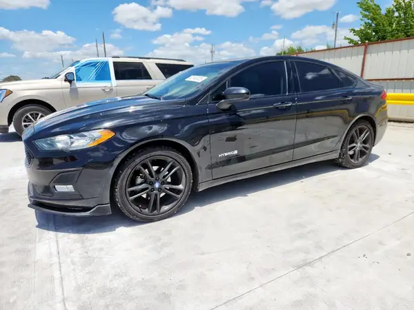 3FA6P0LU1KR139955 2019 FORD FUSION - Image 1