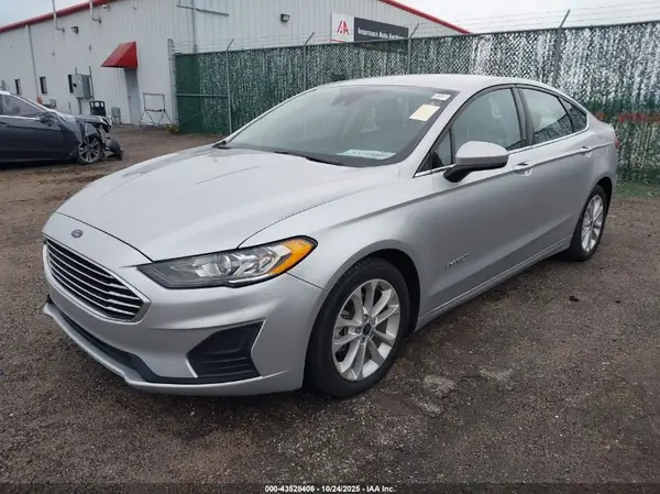 3FA6P0LU1KR142967 2019 FORD FUSION - Image 2
