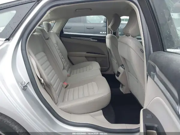 3FA6P0LU1KR142967 2019 FORD FUSION - Image 8