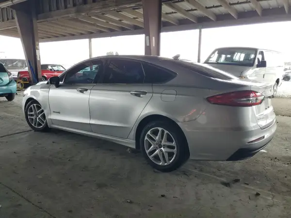 3FA6P0LU1KR200057 2019 FORD FUSION - Image 2