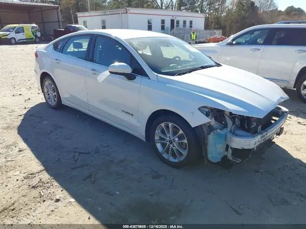 3FA6P0LU1KR208000 2019 FORD FUSION - Image 1