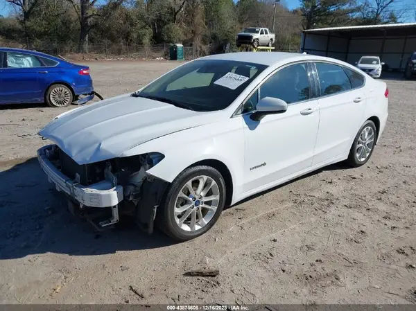 3FA6P0LU1KR208000 2019 FORD FUSION - Image 2