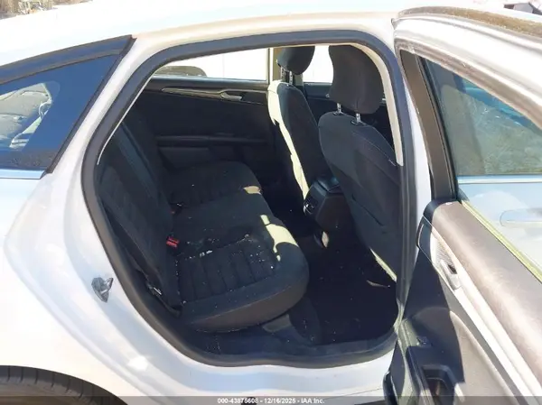 3FA6P0LU1KR208000 2019 FORD FUSION - Image 8