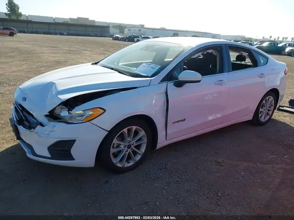 3FA6P0LU1KR208174 2019 FORD FUSION - Image 2