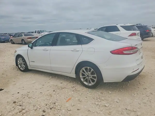 3FA6P0LU1KR225010 2019 FORD FUSION - Image 2