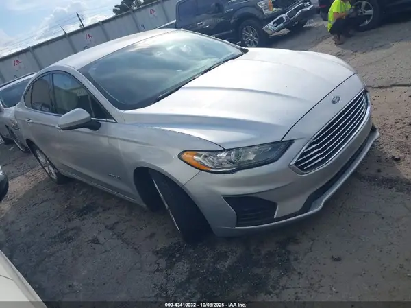 3FA6P0LU1KR241725 2019 FORD FUSION - Image 1