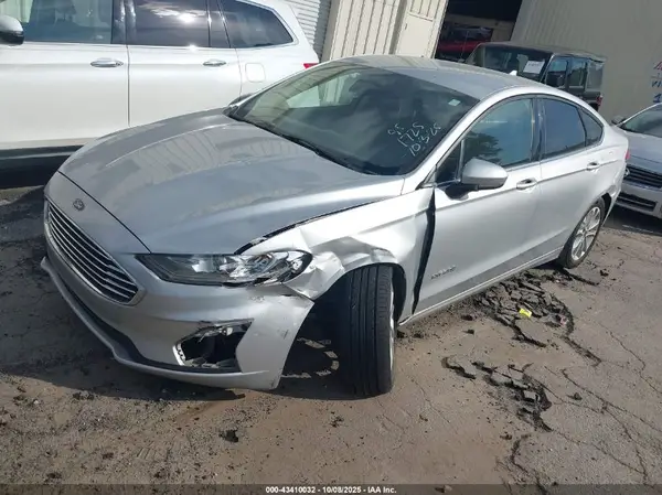 3FA6P0LU1KR241725 2019 FORD FUSION - Image 2