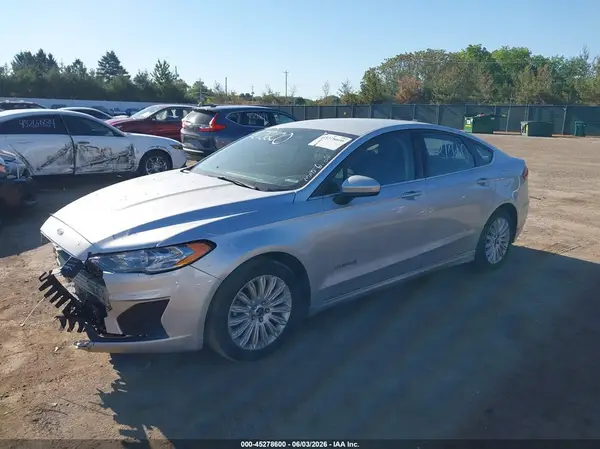3FA6P0LU1KR261859 2019 FORD FUSION - Image 2