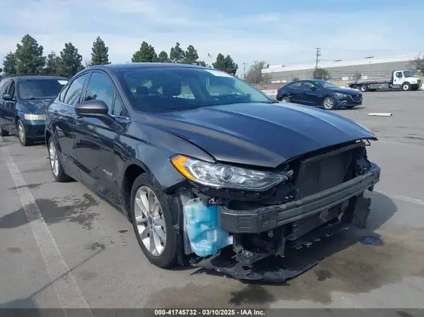 3FA6P0LU1KR271565 2019 FORD FUSION - Image 1