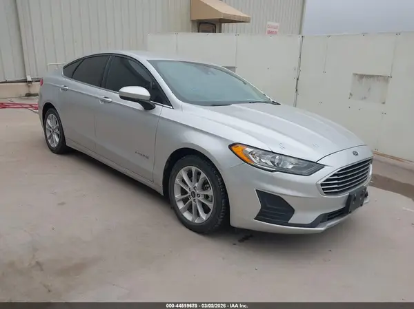 3FA6P0LU1KR275339 2019 FORD FUSION - Image 1