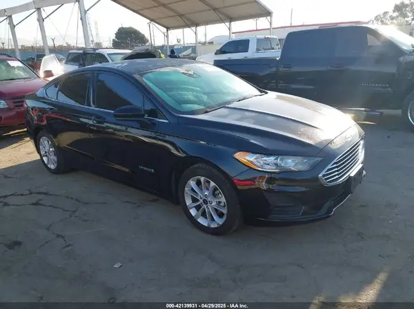3FA6P0LU1KR284400 2019 FORD FUSION - Image 1