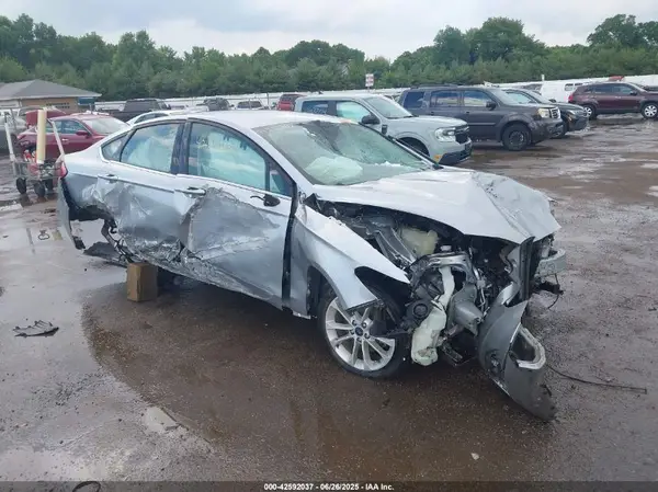 3FA6P0LU1LR173427 2020 FORD FUSION - Image 1