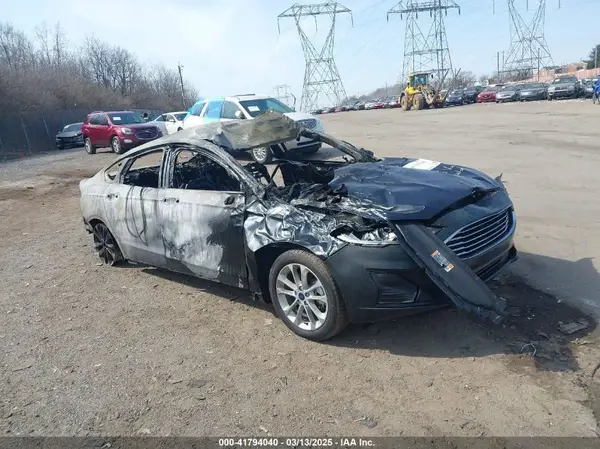 3FA6P0LU1LR183729 2020 FORD FUSION - Image 1