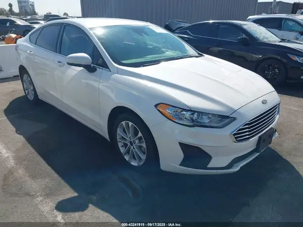 3FA6P0LU1LR250894 2020 FORD FUSION - Image 1