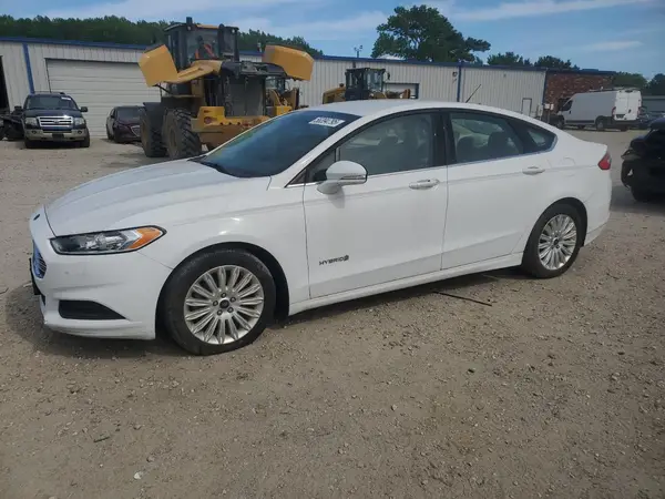 3FA6P0LU2GR130608 2016 FORD FUSION - Image 1
