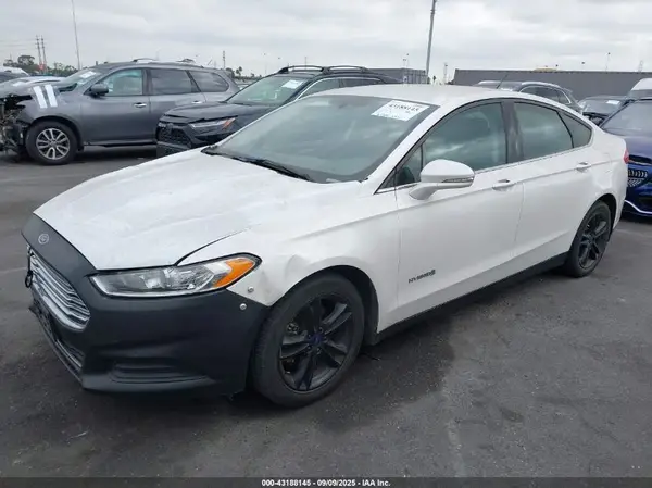 3FA6P0LU2GR286082 2016 FORD FUSION - Image 2