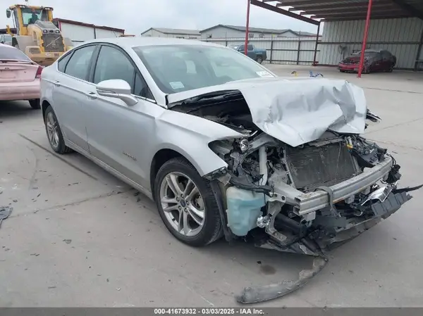 3FA6P0LU2GR340755 2016 FORD FUSION - Image 1