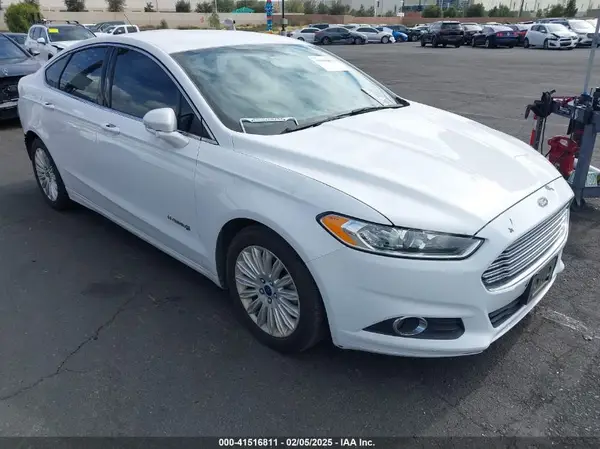 3FA6P0LU2GR342232 2016 FORD FUSION - Image 1