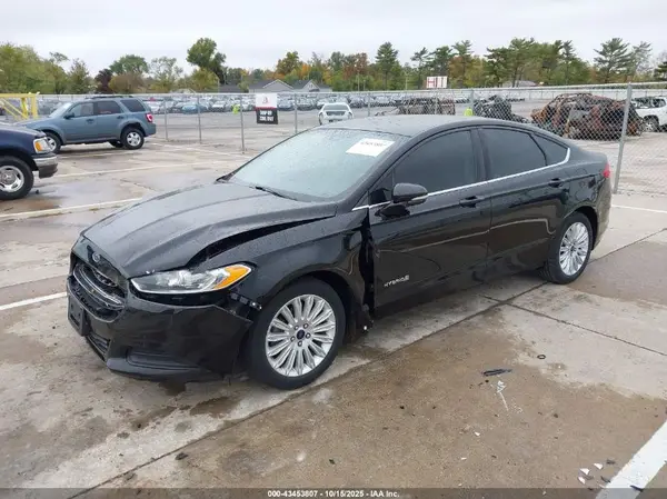 3FA6P0LU2GR352078 2016 FORD FUSION - Image 2