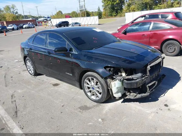 3FA6P0LU2HR144560 2017 FORD FUSION - Image 1