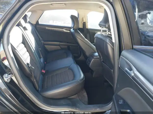 3FA6P0LU2HR165408 2017 FORD FUSION - Image 8