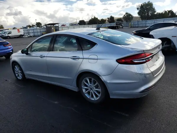 3FA6P0LU2HR190521 2017 FORD FUSION - Image 2