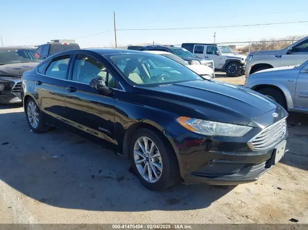 3FA6P0LU2HR190700 2017 FORD FUSION - Image 1