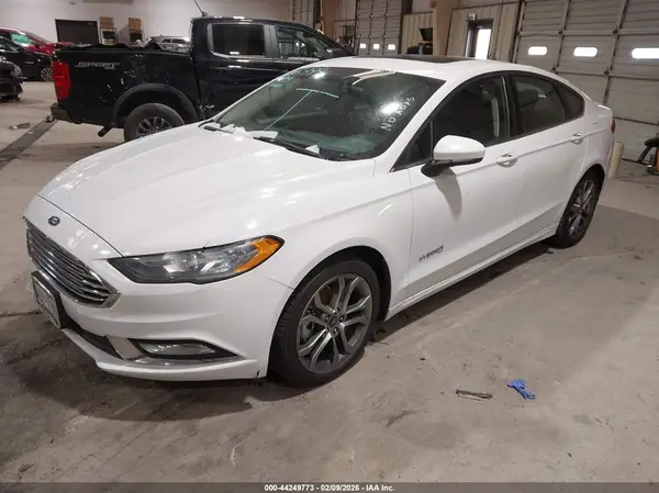 3FA6P0LU2HR196111 2017 FORD FUSION - Image 2
