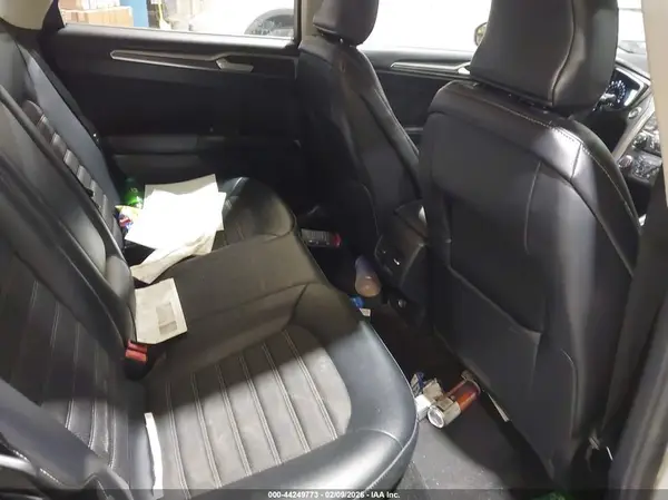 3FA6P0LU2HR196111 2017 FORD FUSION - Image 8