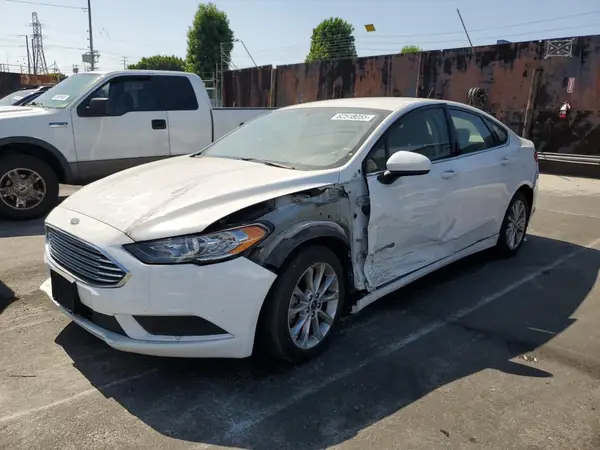 3FA6P0LU2HR209228 2017 FORD FUSION - Image 1