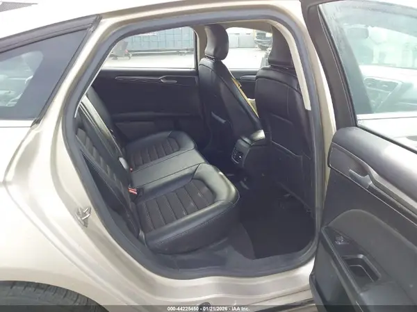 3FA6P0LU2HR230516 2017 FORD FUSION - Image 8