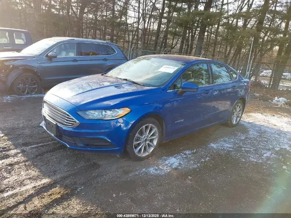 3FA6P0LU2HR234985 2017 FORD FUSION - Image 2