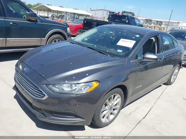 3FA6P0LU2HR238437 2017 FORD FUSION - Image 2