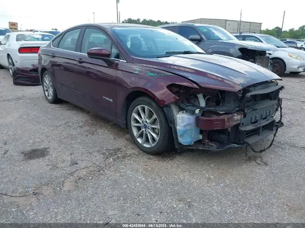 3FA6P0LU2HR244769 2017 FORD FUSION - Image 1