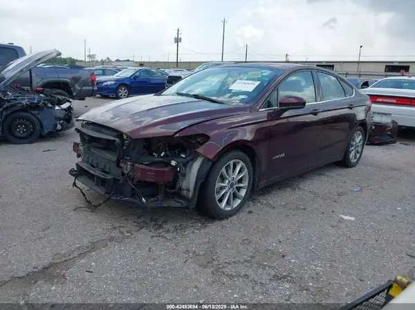 3FA6P0LU2HR244769 2017 FORD FUSION - Image 2