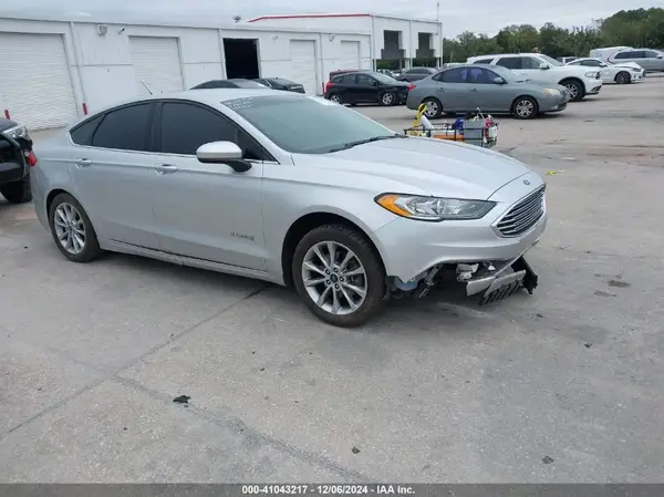 3FA6P0LU2HR304338 2017 FORD FUSION - Image 1