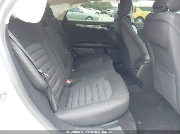 3FA6P0LU2HR304338 2017 FORD FUSION - Image 8