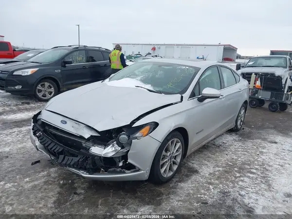 3FA6P0LU2HR325108 2017 FORD FUSION - Image 2