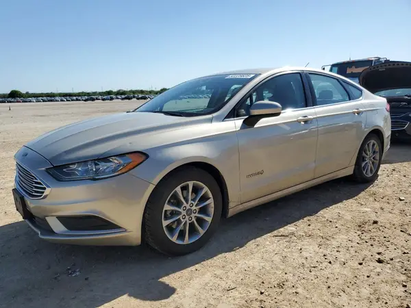 3FA6P0LU2HR325593 2017 FORD FUSION - Image 1